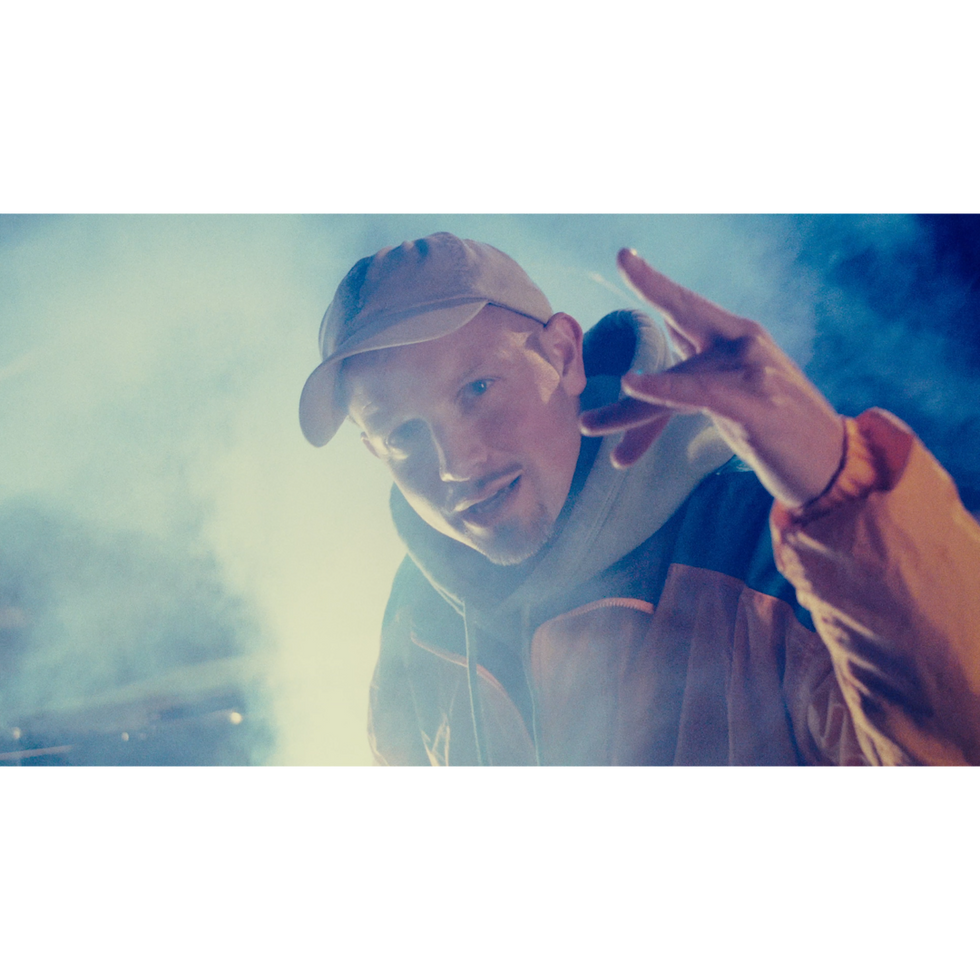 Sequence 01.00_04_51_12.Still095.png