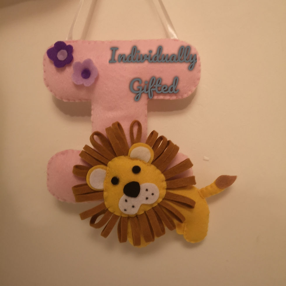 I - Lion initial