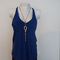 Blusa Azul silueta ajustada con coll