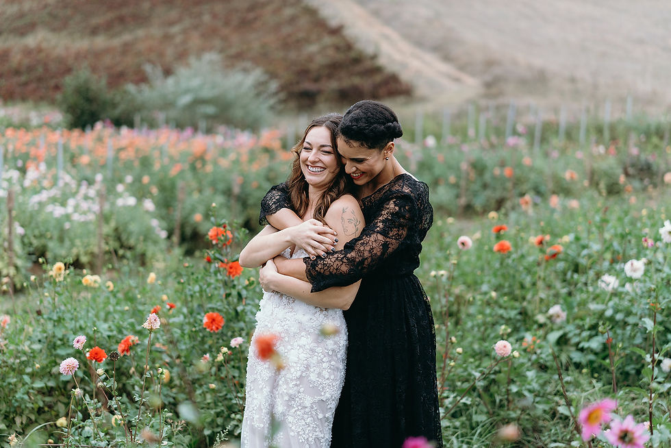 Best Poses for Same Sex Couples