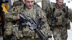 Biden dice que mantendrá las tropas estadounidenses en el Medio Oriente si es elegido presidente.