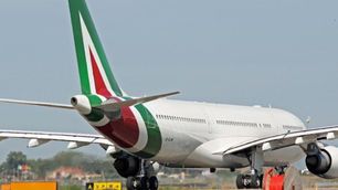 Italia anuncia que reabrirá todos sus aeropuertos el 3 de junio