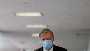 Aliado del Senado de Trump busca sanciones a China por investigación de COVID-19.