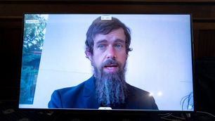 Representante de Arizona redacta legislación para multar a grandes tecnológicas después de censura.