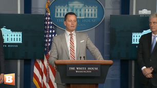 Richard Grenell critica a los reporteros de la Casa Blanca: 'La gente ya no te escucha'.