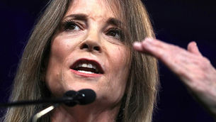 Marianne Williamson rompe la campaña de Joe Biden: 'Trivialidades pero sin sustancia y sin política'