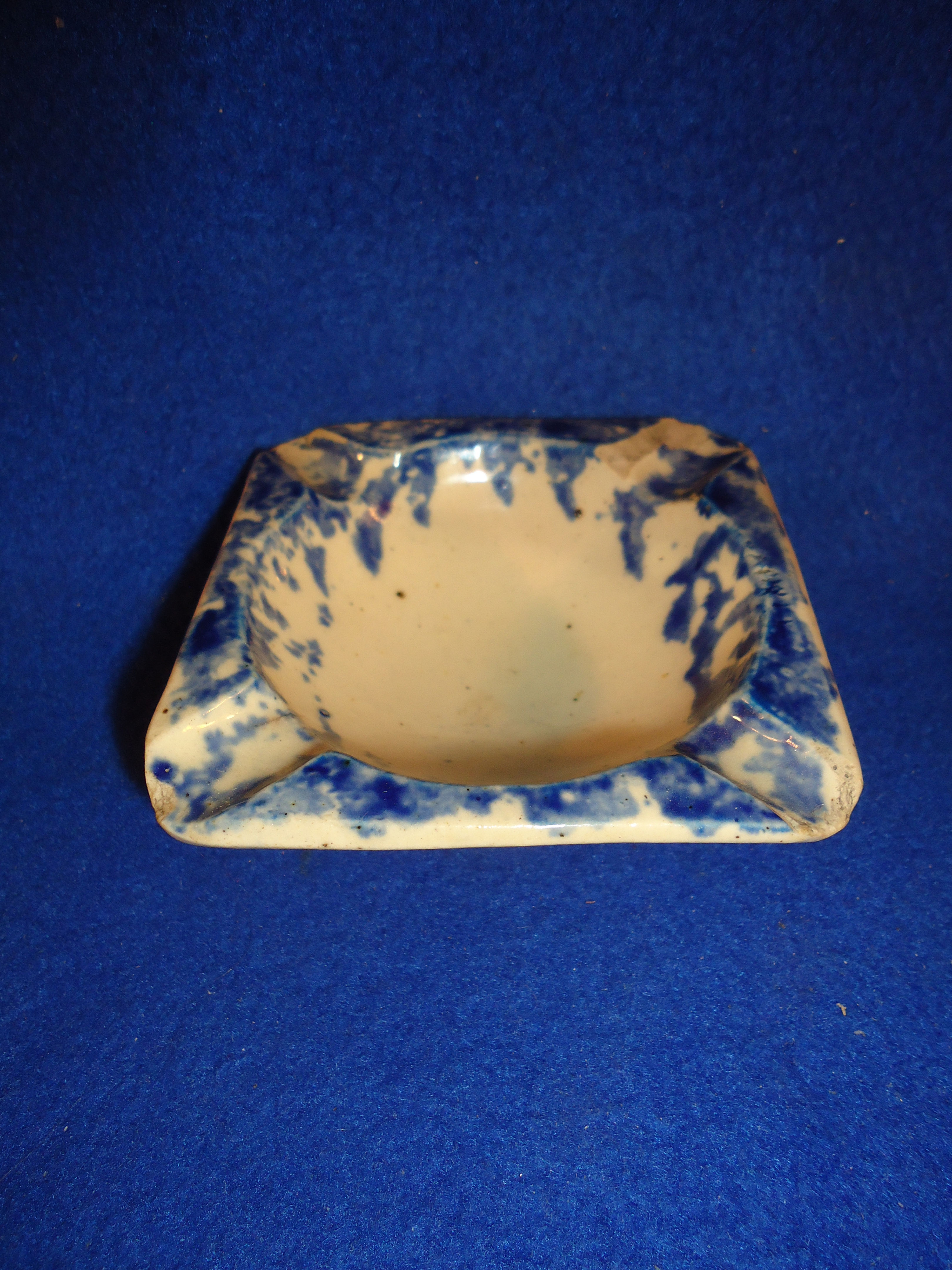 Rare Blue and White Spongeware Stoneware Ashtray #3503