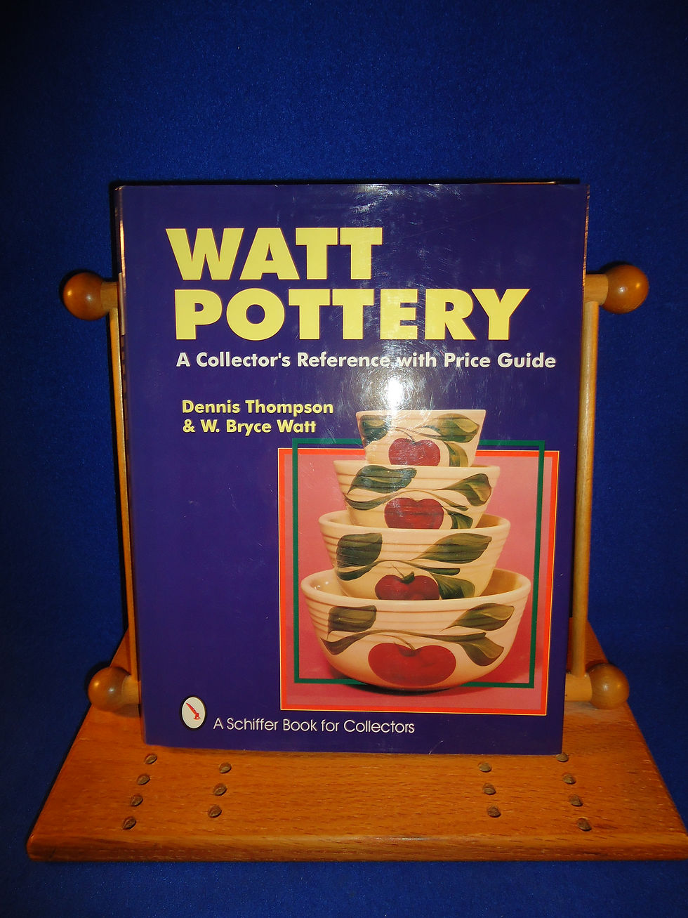 Reference Book: Watt Pottery by Dennis Thompson & W. Bryce Watt #11566