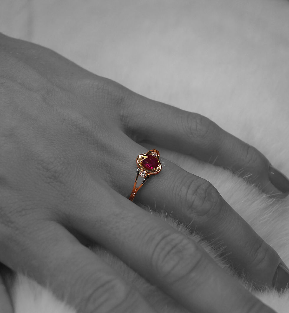 Miniaturbild: Rubinring mit Diamanten in 750 Rosegold