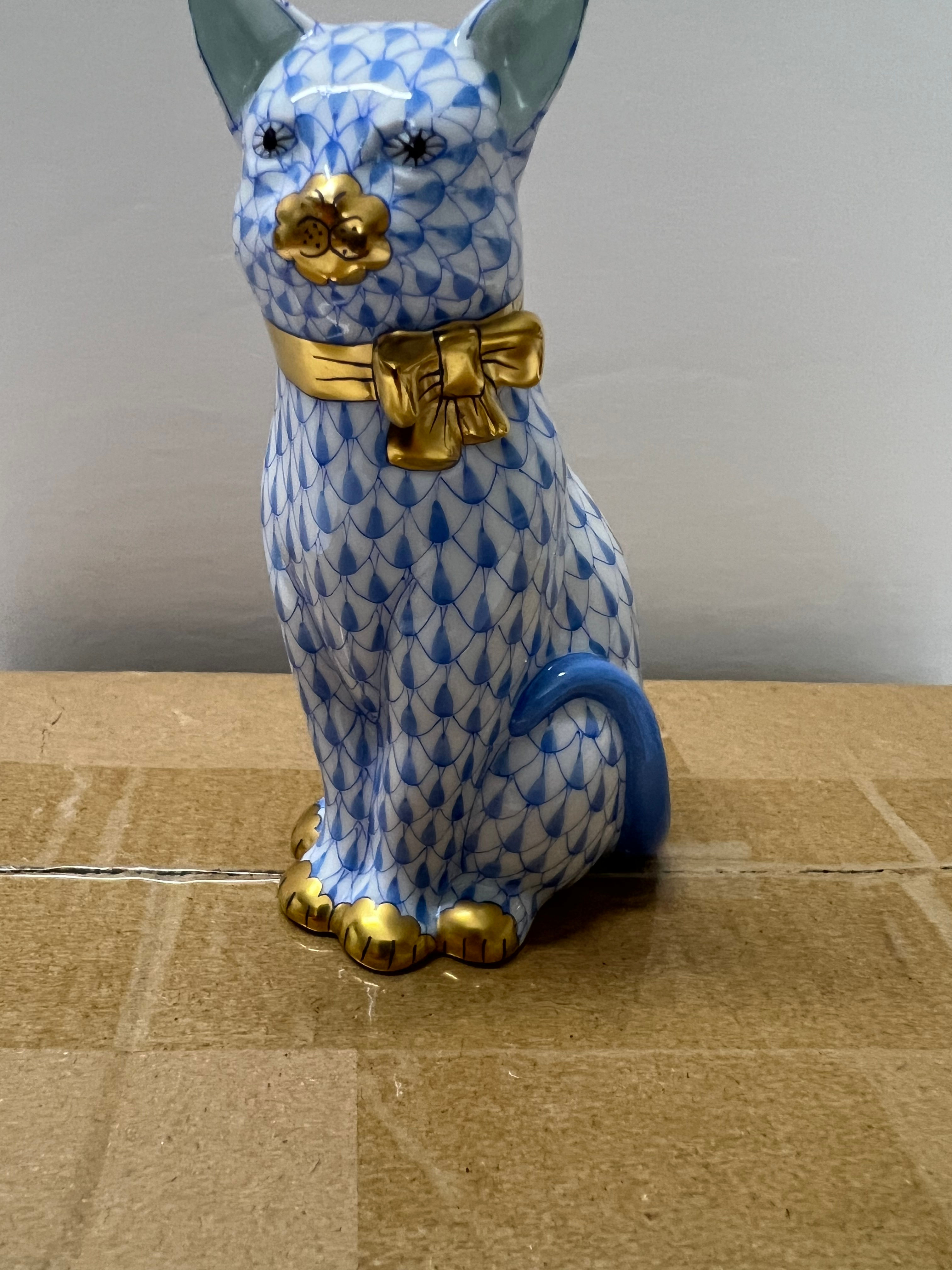 Cat with Bow figurine