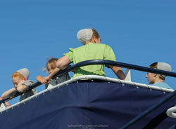 Ellis-Island-Visitors-17X22-144