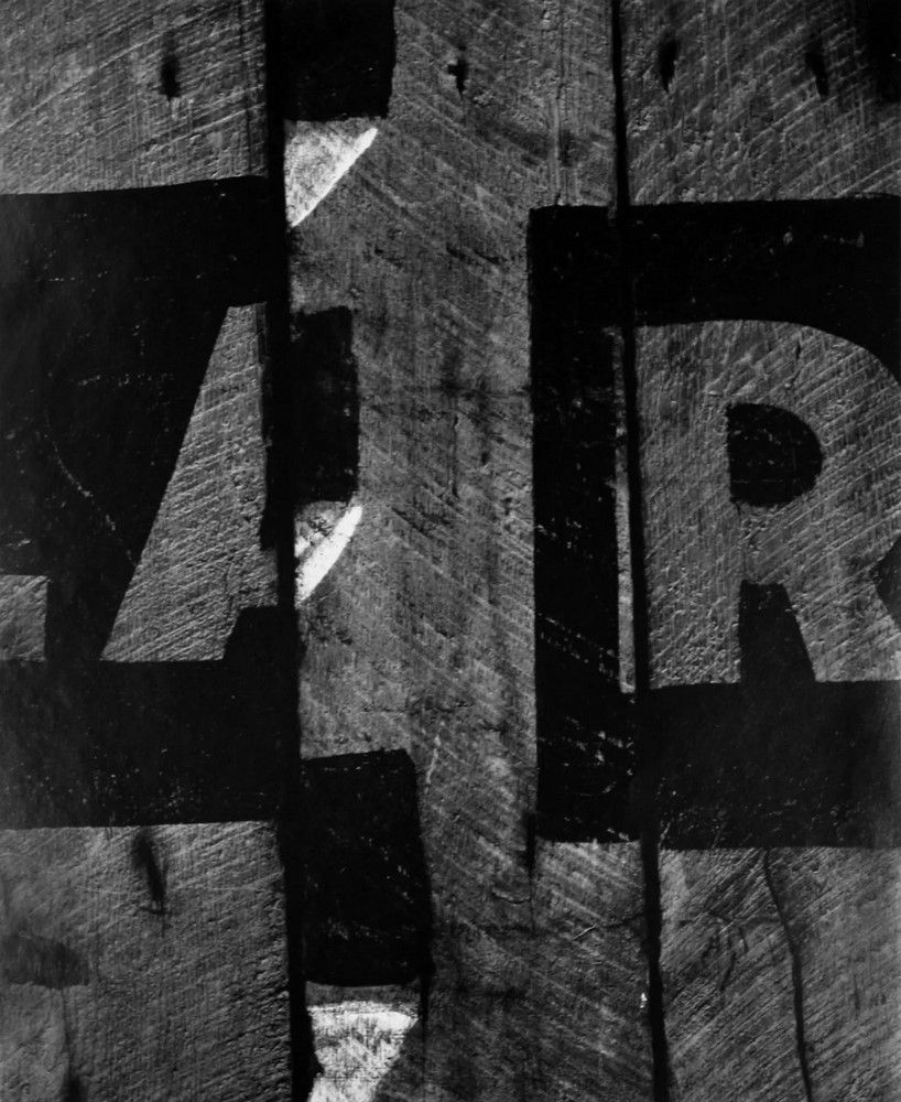 Miniature : AARON SISKIND: ORDER WITH THE TENSIONS CONTINUING