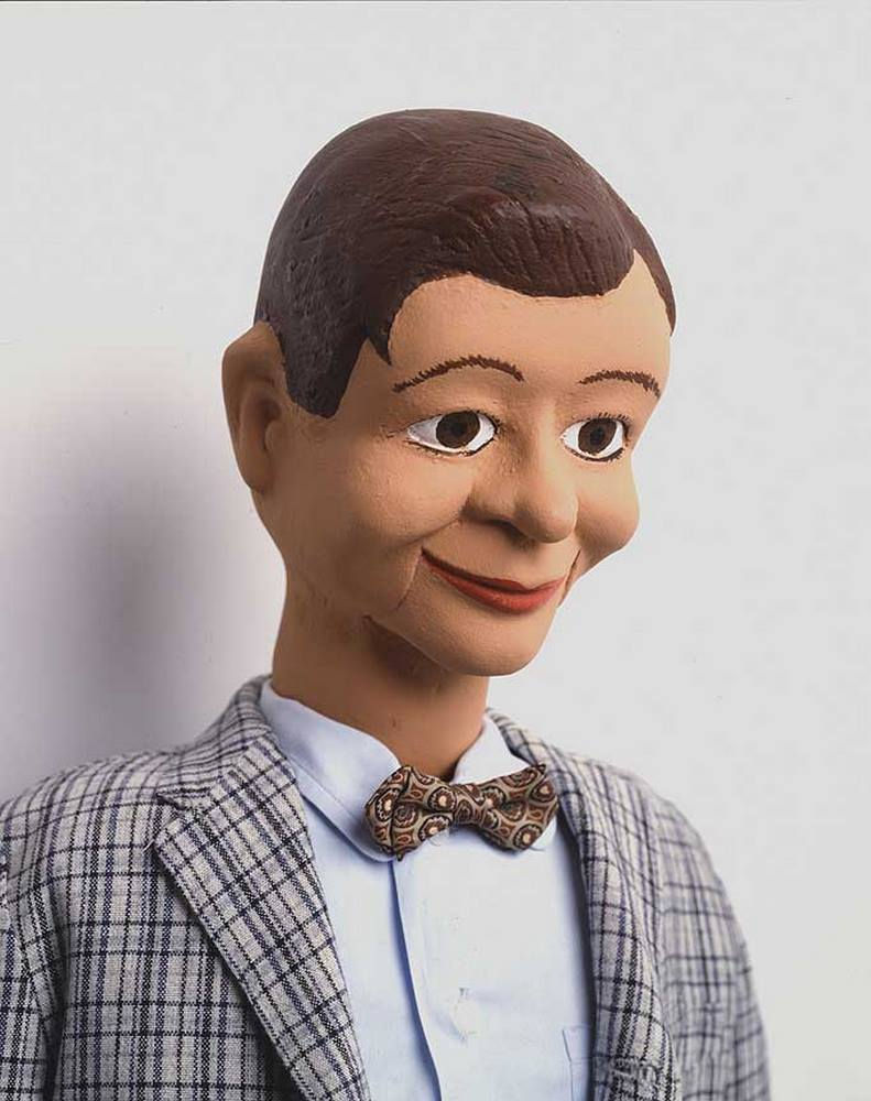 Miniature : LAURIE SIMMONS: WALKING, TALKING, LYING
