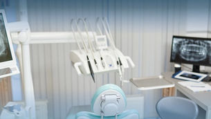 يُعد علاج الأسنان في ألمانيا من أفضل الخيارات عالميًا للمرضى الباحثين عن الدقة، الجودة، وطول عمر النتائج. يعتمد أطباء الأسنان في ألمانيا على بروتوكولات علاجية صارمة وتقنيات رقمية حديثة تضمن تشخيصًا دقيقًا وخطط علاج آمنة وفعالة. علاج الأسنان في ألمانيا - دليل علاج الأسنان في ألمانيا