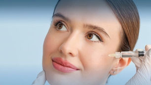 أصبحت تركيا واحدة من أبرز الوجهات العالمية لعمليات تجميل الأنف، حيث تجمع بين الخبرة الطبية، الأطباء ذوي الكفاءة العالية، والمستشفيات المزودة بأحدث التقنيات. تتيح هذه العمليات للمرضى تحسين الشكل الجمالي للأنف، تصحيح مشاكل التنفس، وتحقيق توازن وانسجام مع ملامح الوجه. تجميل الأنف في تركيا - دليل تجميل الأنف في تركيا