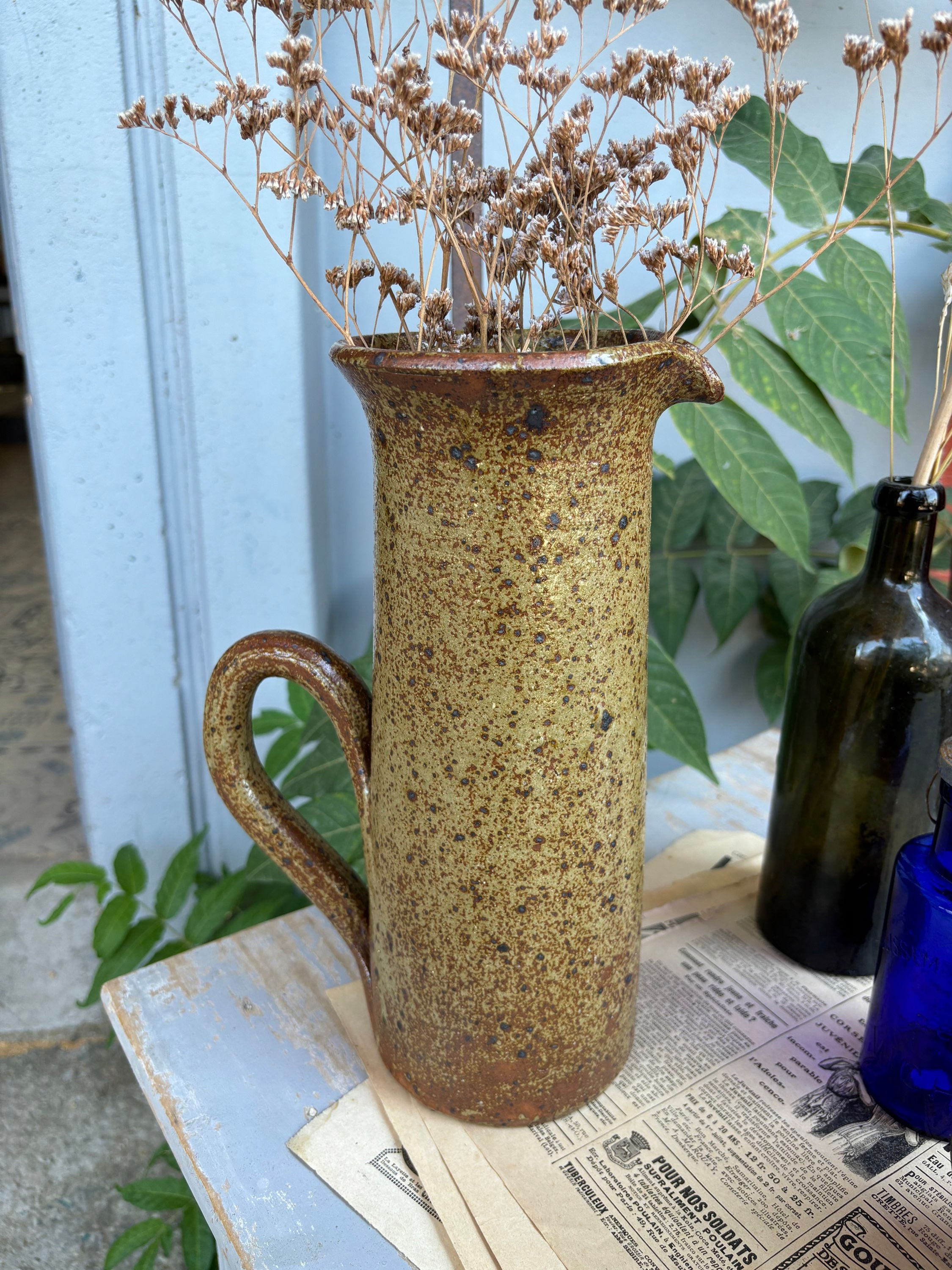 Cruche en grès pyrite 