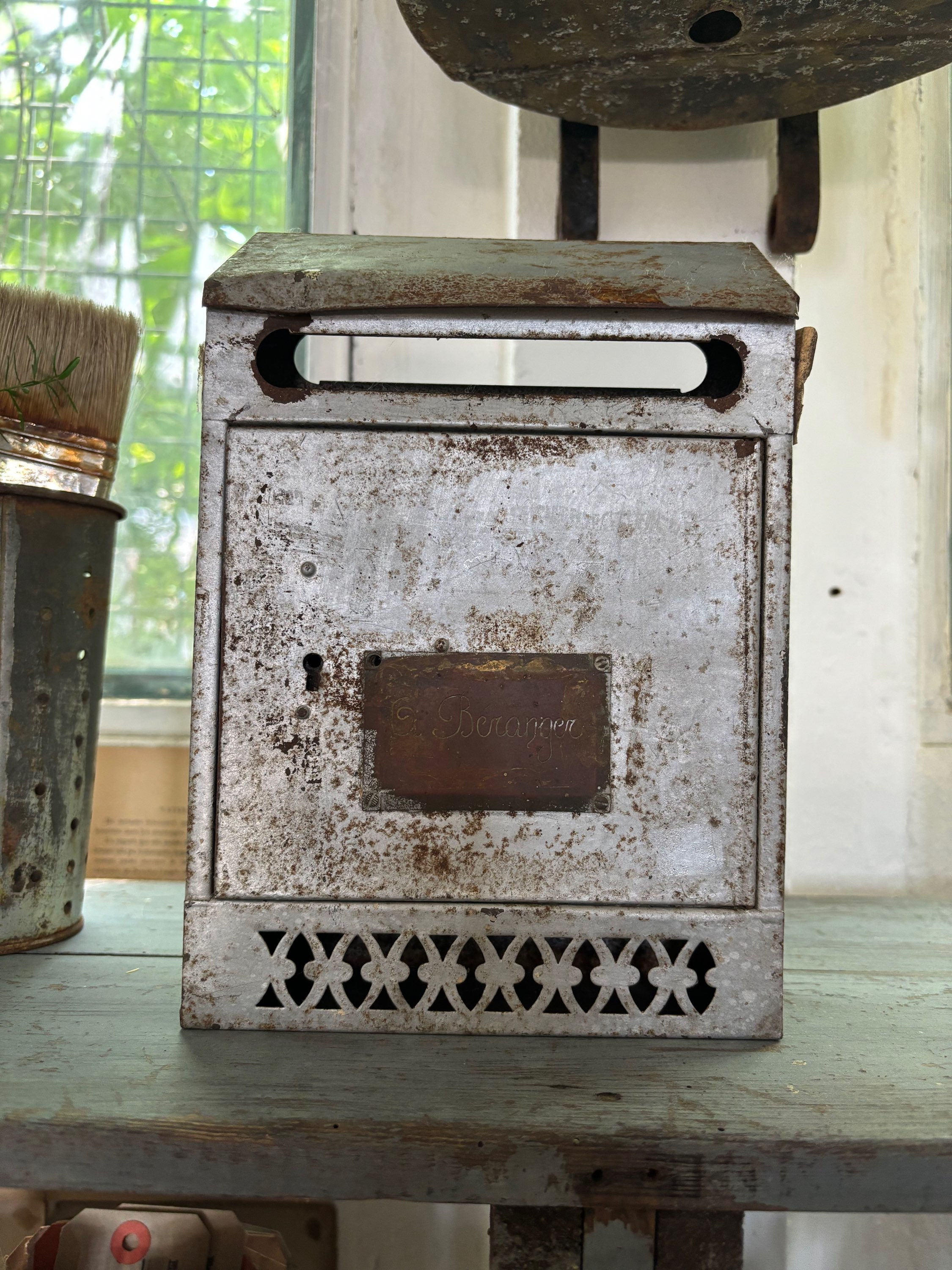 Boîte aux lettres argentée 