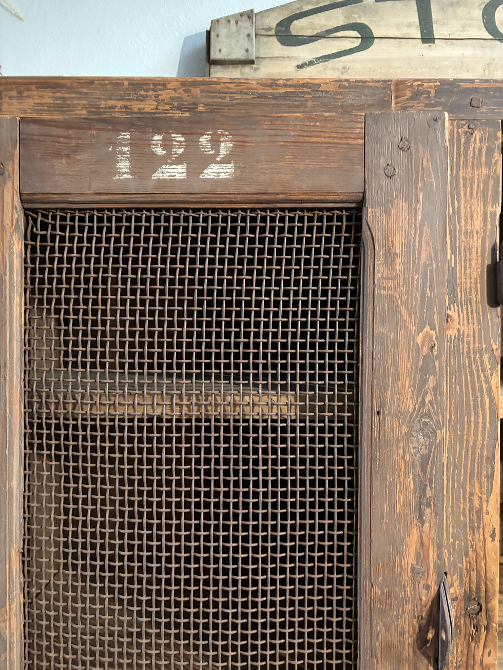 Miniature : Grande armoire grillagée SNCF