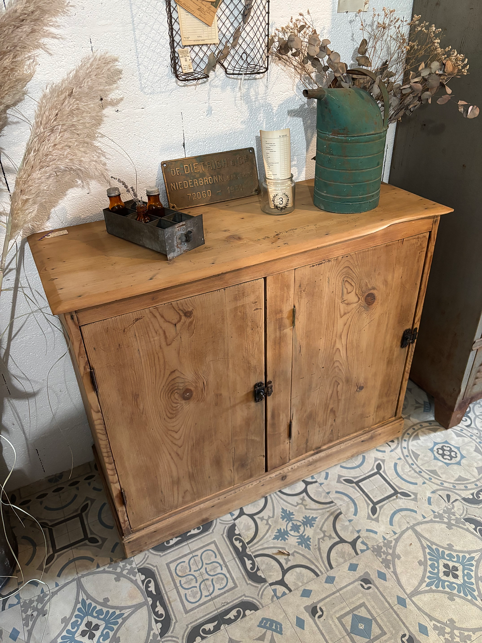 Miniature : Buffet/vestiaire en sapin 