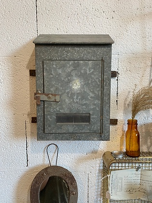 Boîte aux lettres en zinc