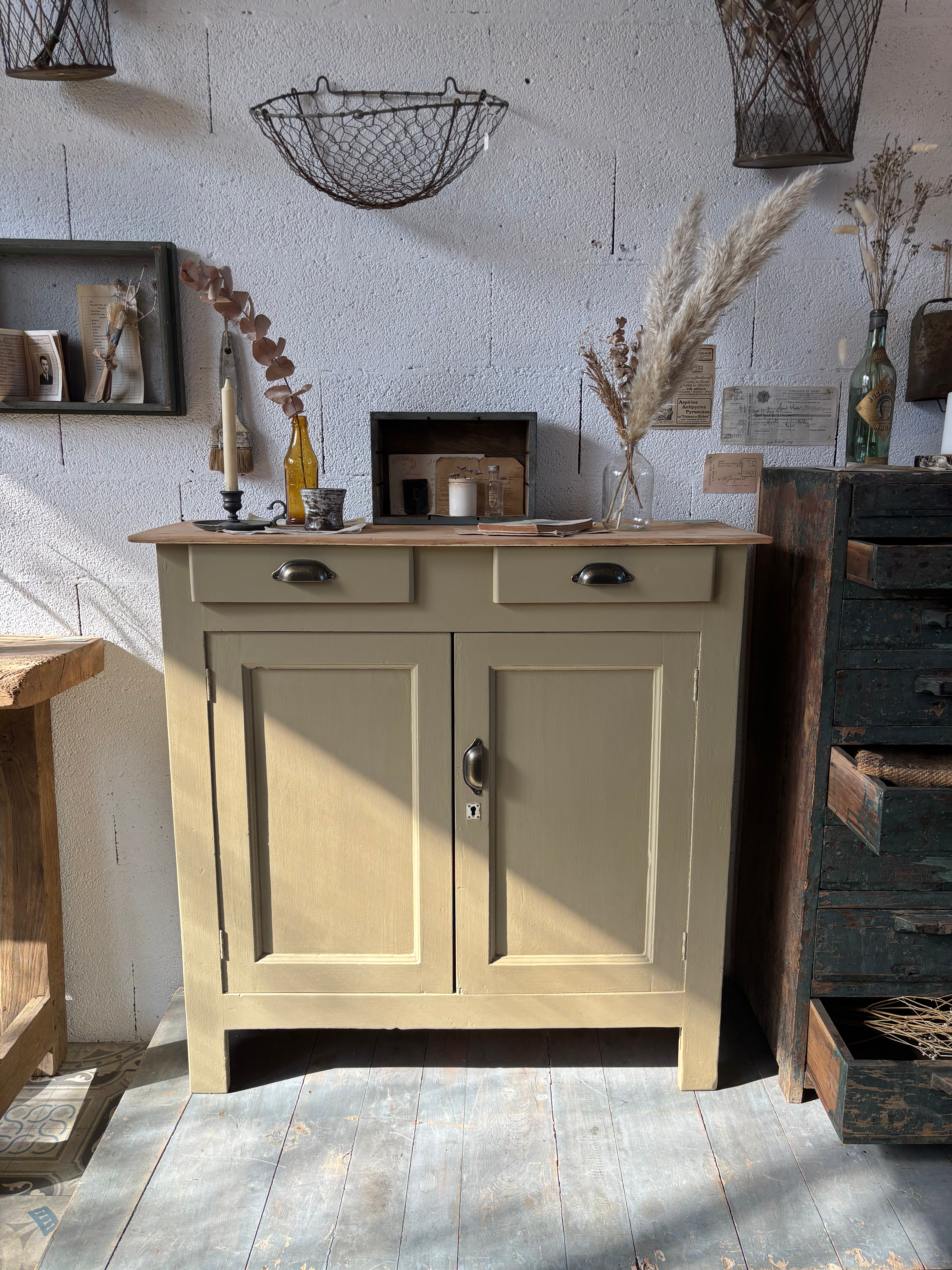 Buffet parisien beige 