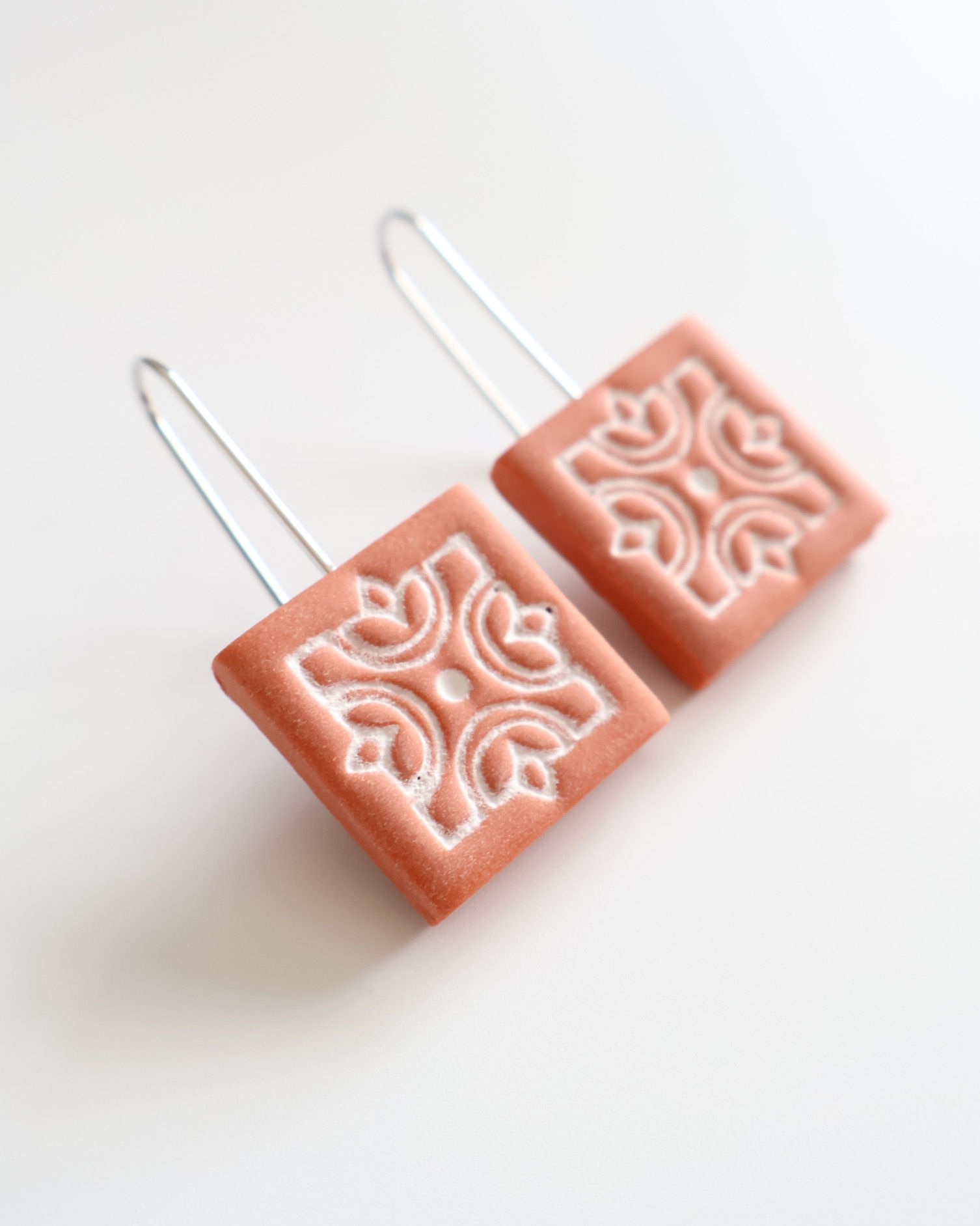 On Slow Roads, She Forgot the Time