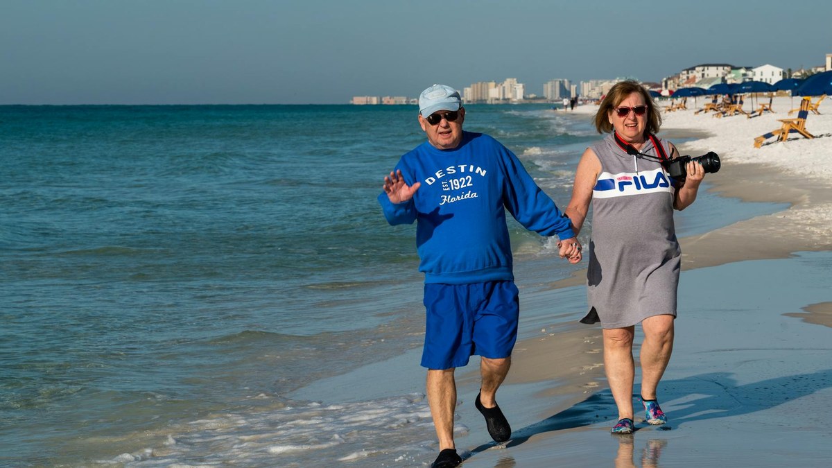 cremation options for snowbird families florida stock photo for Legacy Options families