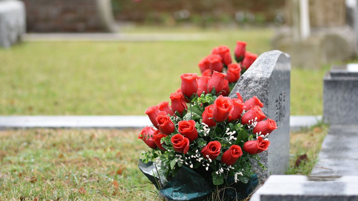 summer funeral planning tips southwest florida stock photo for Legacy Options families