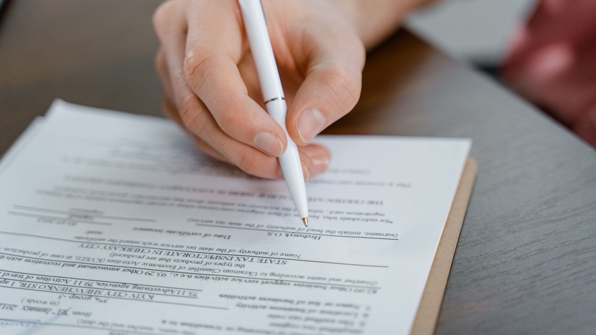 documents needed to settle an estate in florida stock photo for Legacy Options families