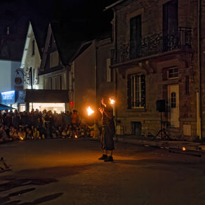 jongleur de feu en spectacle au Croisic