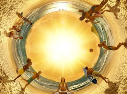 more-leto-lyudi-pesok.jpg