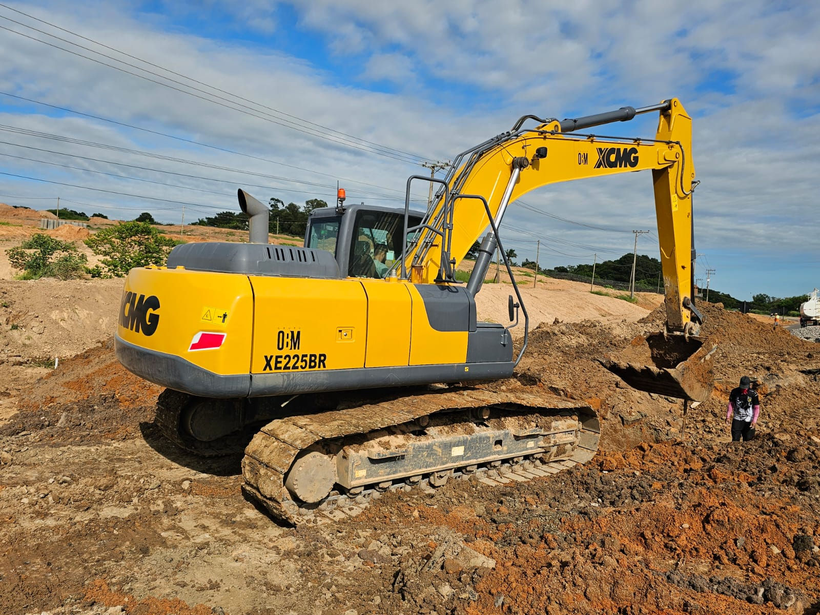 Escavadeira Hidráulica XCMG XE 215BR ano 2022