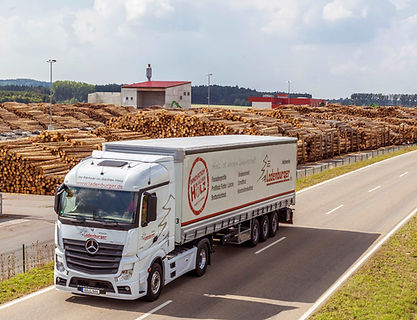 Ladenburger LKW auf Straße