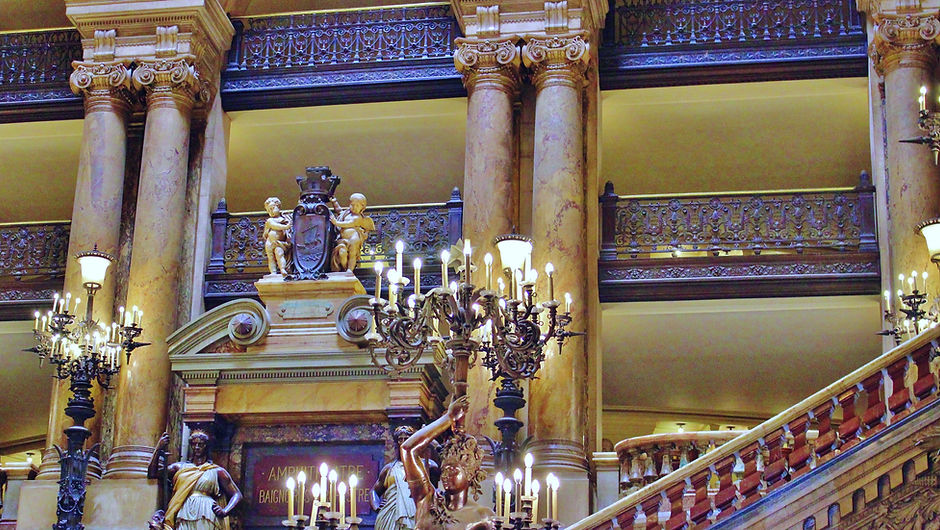 Grand%25252520Lobby_edited_edited_edited_edited.jpg