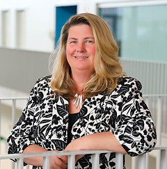 April Lynch.jpg