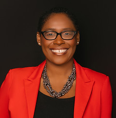 Y.Solomon-Fernandez Headshot.jpg