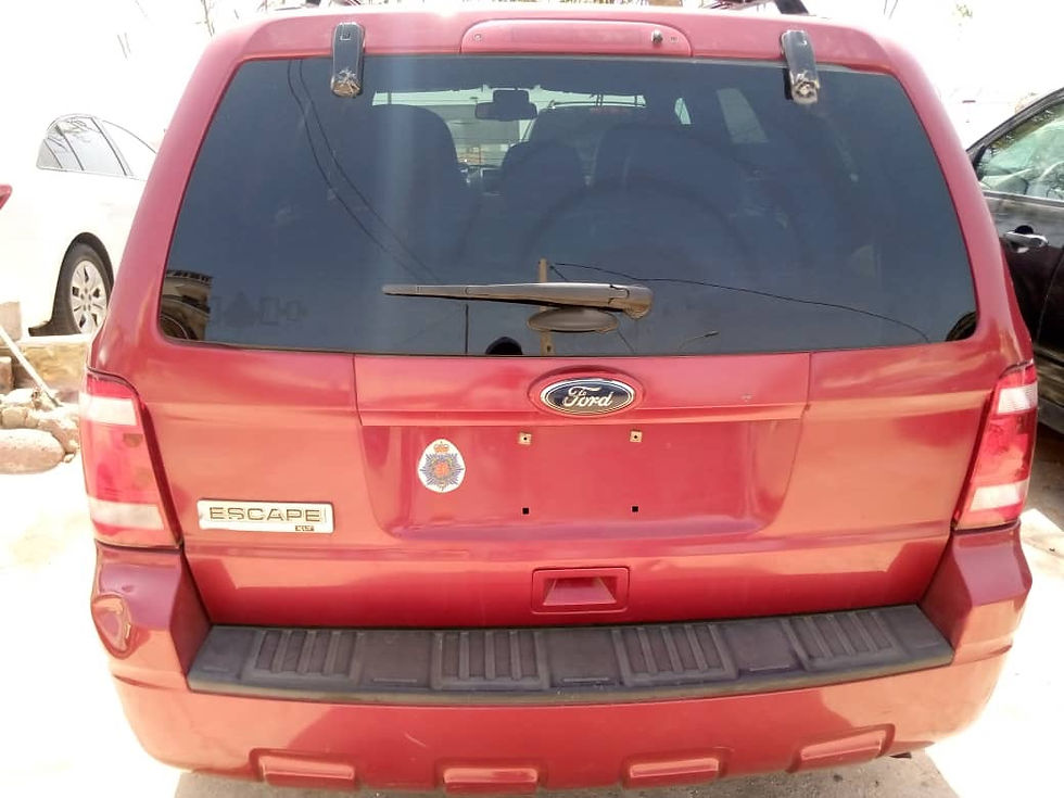 Miniature : Ford Escape intérieur cuir toit ouvrant version 4 4 full option