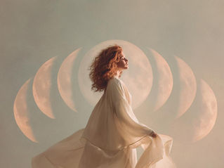 La relación entre el ciclo lunar y el ciclo menstrual: Un vínculo natural y sus beneficios psicológicos, para la fertilidad, el impacto del estrés y el autoconocimiento.