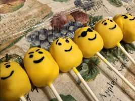 Lego Cake Pops