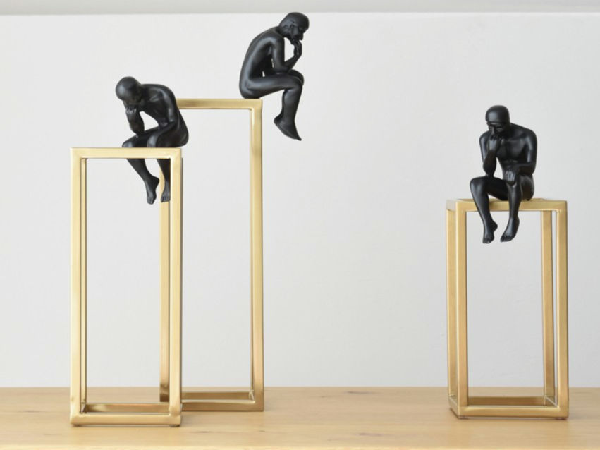 Miniatura: FIGURA PENSADOR SOBRE BASE EN METAL (GR)

VP Interiorismo.