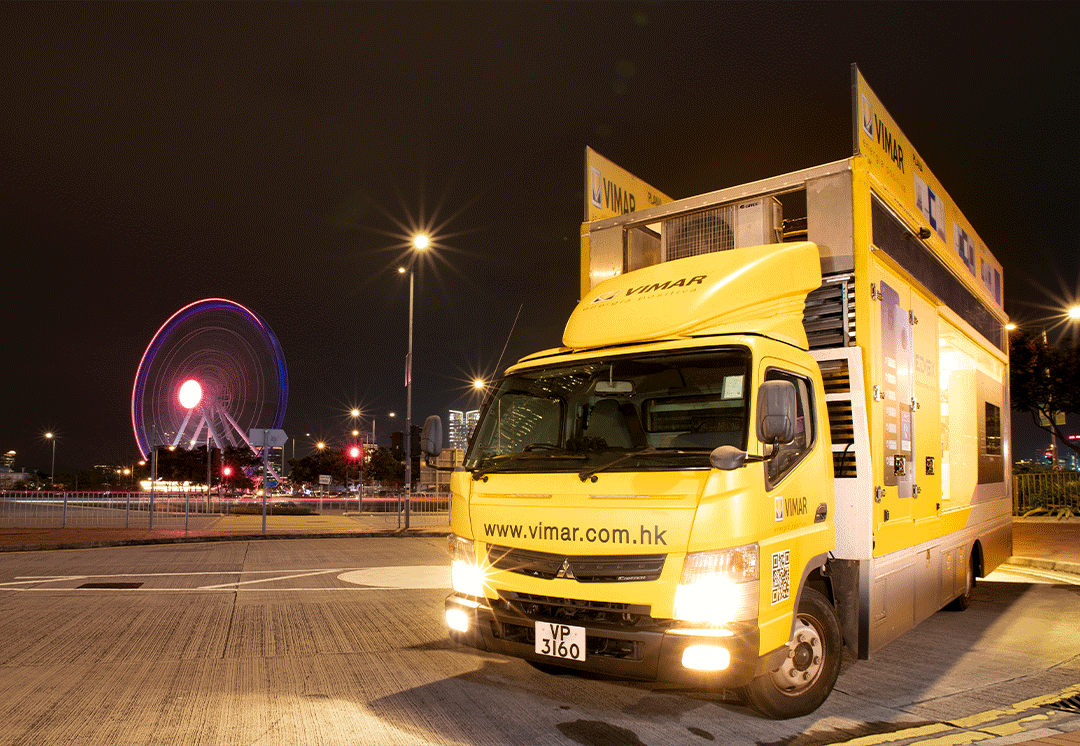 Soul Living distributee Vimar truck at night