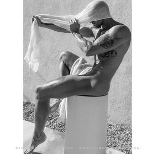 Artistic profile shot inspired by the fountain of the four rivers in Rome