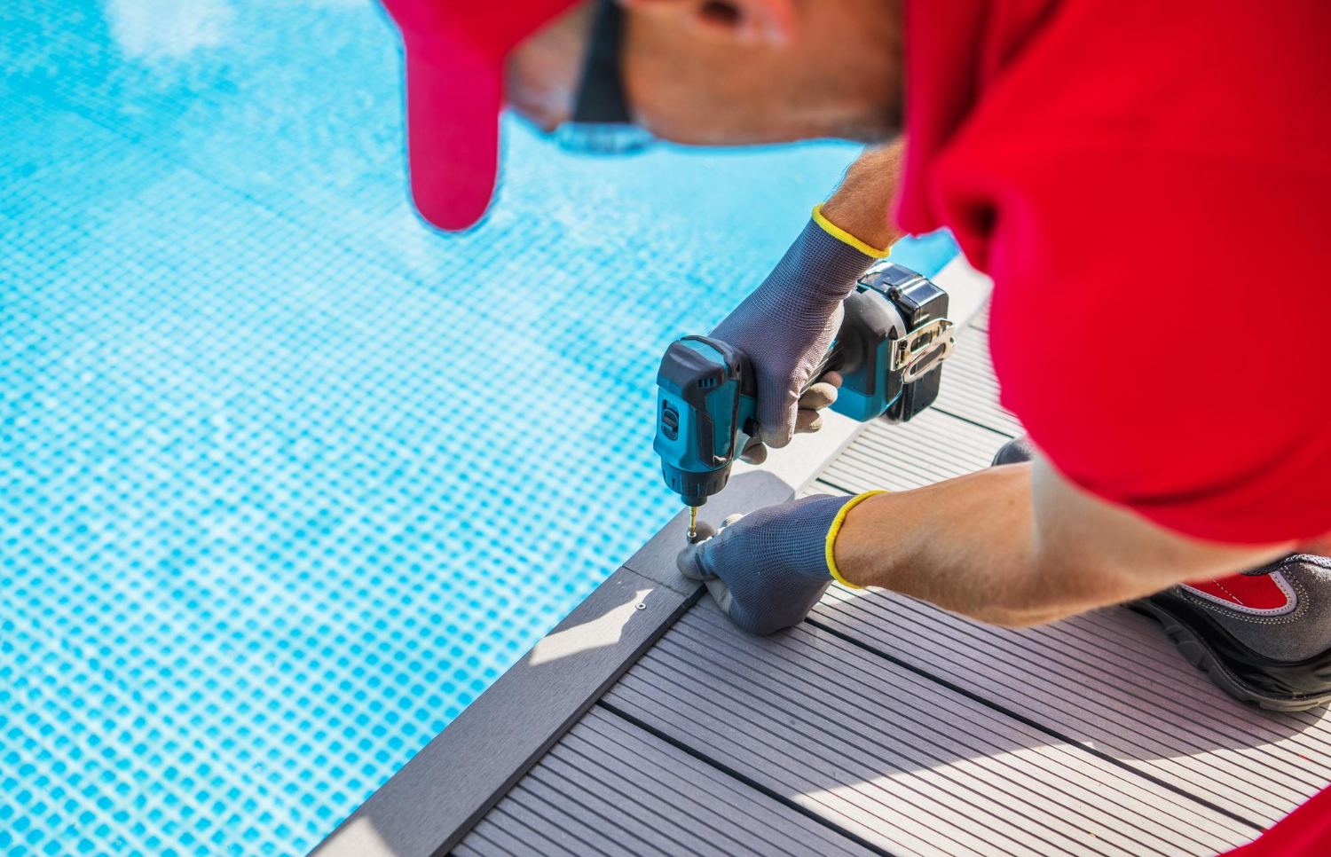 residential pool cleaning