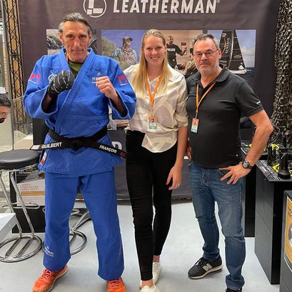 François GUILBERT & Leatherman avec l'équipe GMT outdoor.
