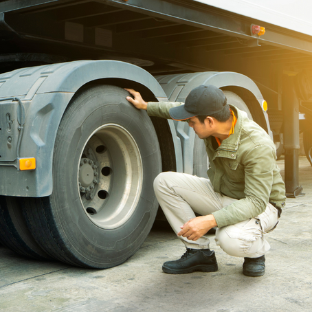 How Truck Driving Training Builds Strong Situational Awareness