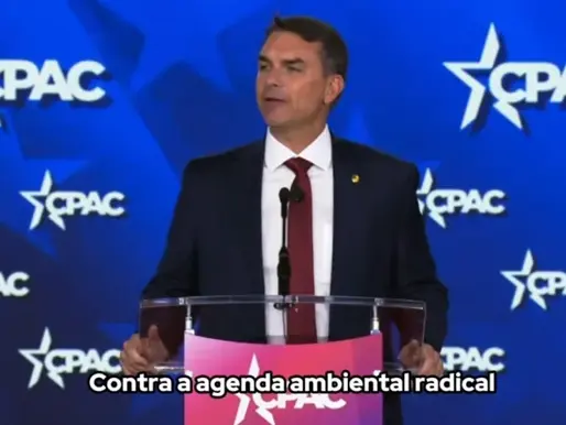 Flávio Bolsonaro pede que EUA pressionem eleições do Brasil