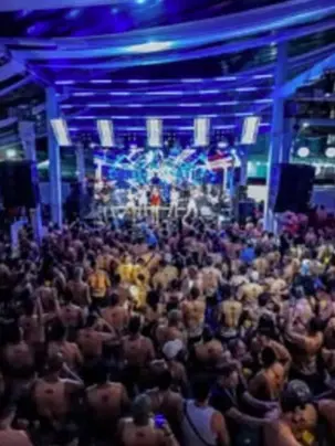 Turista de Santa Catarina é preso por proferir ofensas racistas em camarote de Salvador