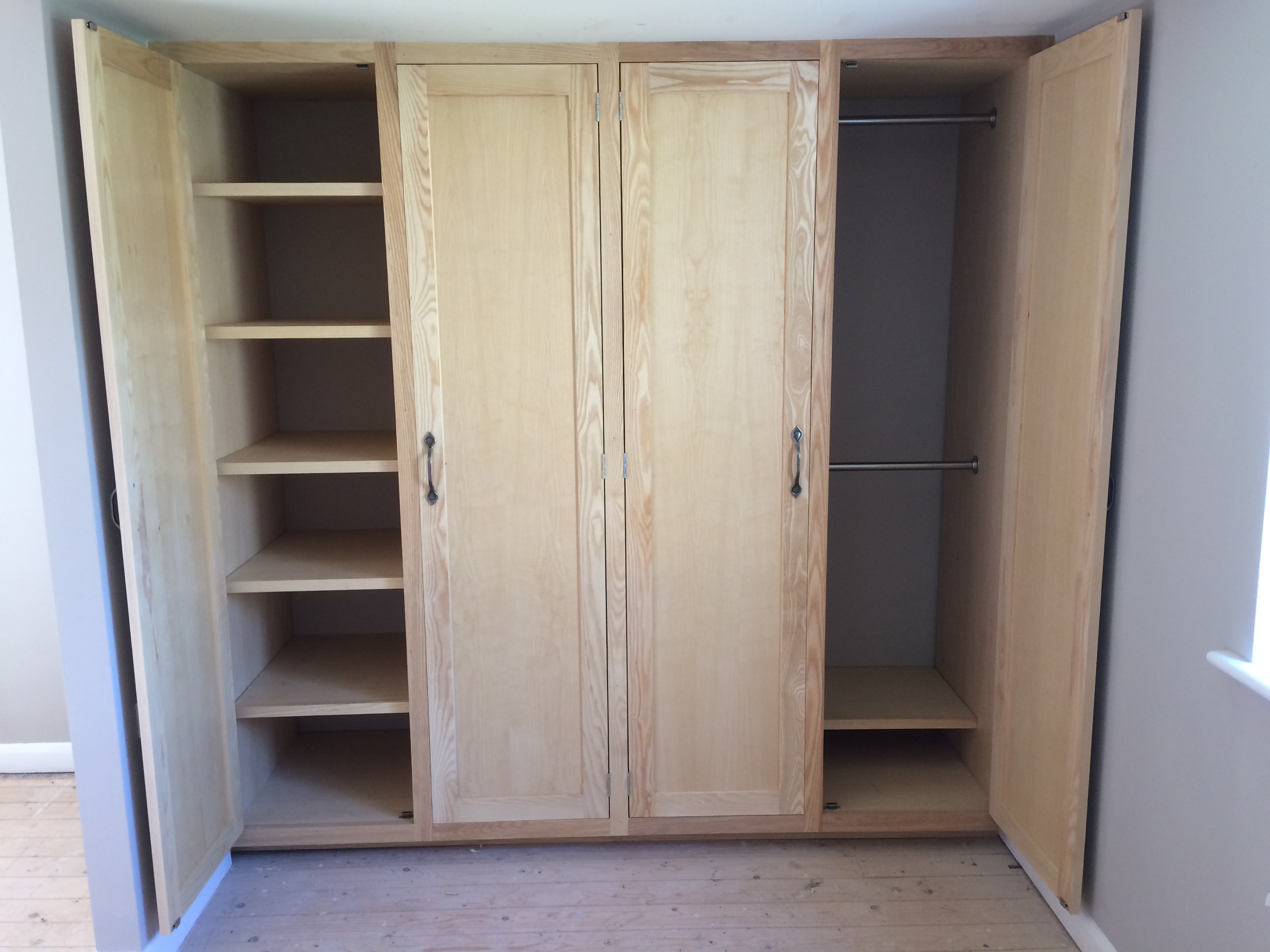 Chiselworks Bespoke Wardrobes