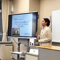 大学にて講演.JPEG