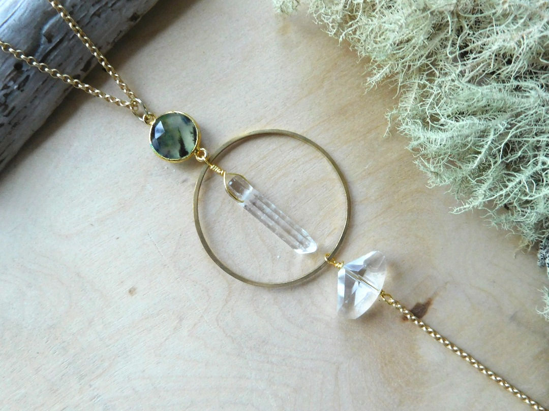 Labradorite and quartz hoop necklace